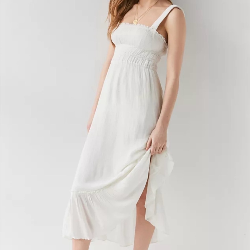 Beautiful Romantic UO Vintage Style White Prairie Midi Dress